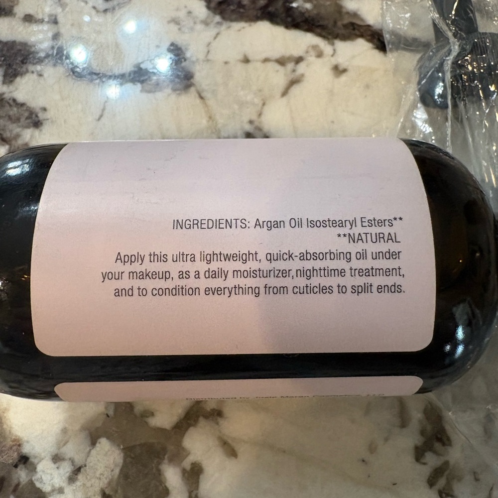 Josie Maran Argan Oil Light with Pink Label - Picture 4 of 4